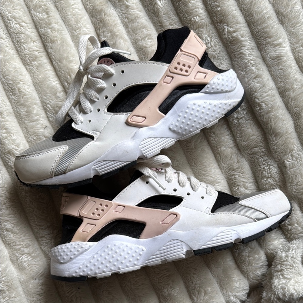Nike Air Huarache White Pink Sneakers